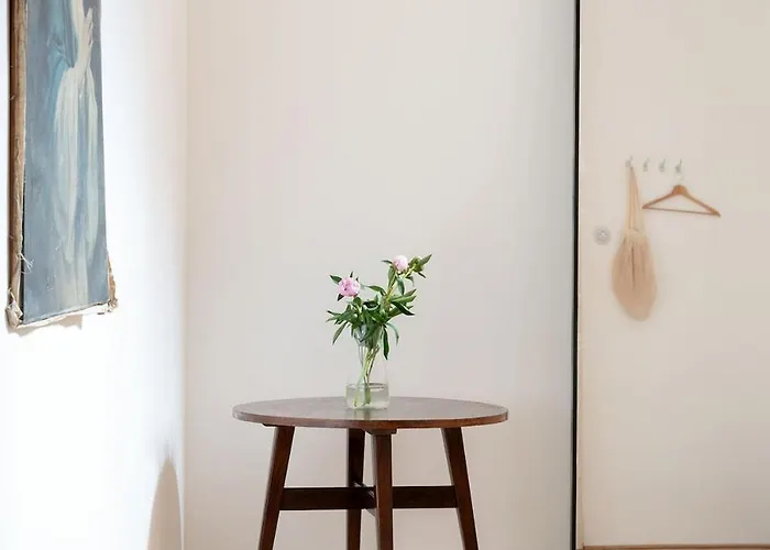 Classic Elegant With Beautiful Daylight דירה