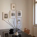 Classic Elegant With Beautiful Daylight Lägenhet *