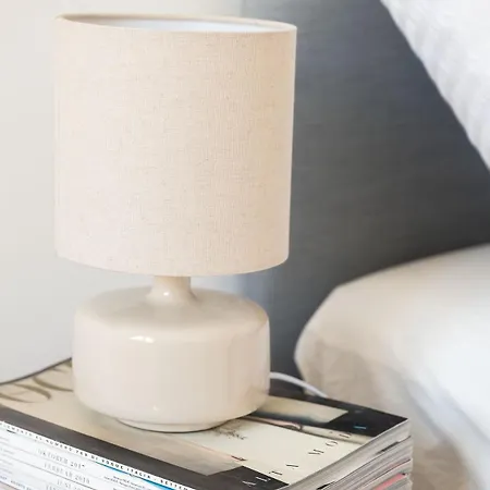 Classic Elegant With Beautiful Daylight Lejlighed